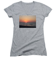 Early Bait Run - Women's V-Neck T-Shirt