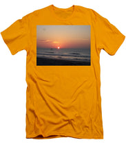 Early Bait Run - Men's T-Shirt (Athletic Fit)