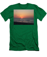 Early Bait Run - Men's T-Shirt (Athletic Fit)