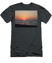 Early Bait Run - Men's T-Shirt (Athletic Fit)