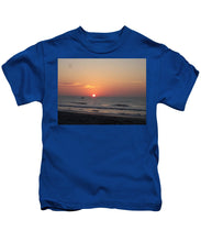 Early Bait Run - Kids T-Shirt