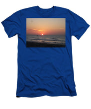 Early Bait Run - Men's T-Shirt (Athletic Fit)