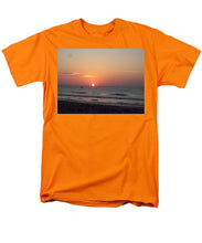 Early Bait Run - Men's T-Shirt  (Regular Fit)