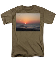 Early Bait Run - Men's T-Shirt  (Regular Fit)