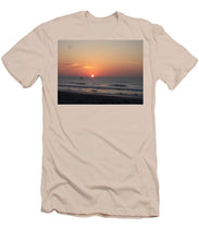 Early Bait Run - Men's T-Shirt (Athletic Fit)