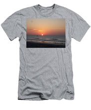 Early Bait Run - Men's T-Shirt (Athletic Fit)
