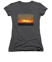 Fishing The Sunburst - Women's V-Neck T-Shirt