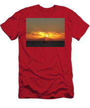 Fishing The Sunburst - Men's T-Shirt (Athletic Fit)