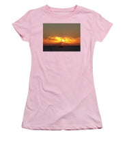 Fishing The Sunburst - Women's T-Shirt (Athletic Fit)