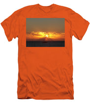 Fishing The Sunburst - Men's T-Shirt (Athletic Fit)