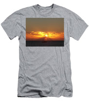 Fishing The Sunburst - Men's T-Shirt (Athletic Fit)