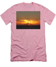 Fishing The Sunburst - Men's T-Shirt (Athletic Fit)