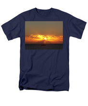 Fishing The Sunburst - Men's T-Shirt  (Regular Fit)