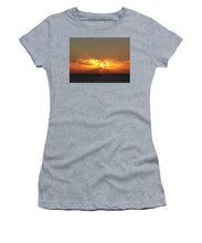 Fishing The Sunburst - Women's T-Shirt (Athletic Fit)