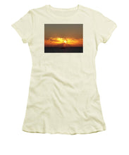Fishing The Sunburst - Women's T-Shirt (Athletic Fit)