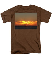 Fishing The Sunburst - Men's T-Shirt  (Regular Fit)