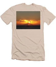 Fishing The Sunburst - Men's T-Shirt (Athletic Fit)